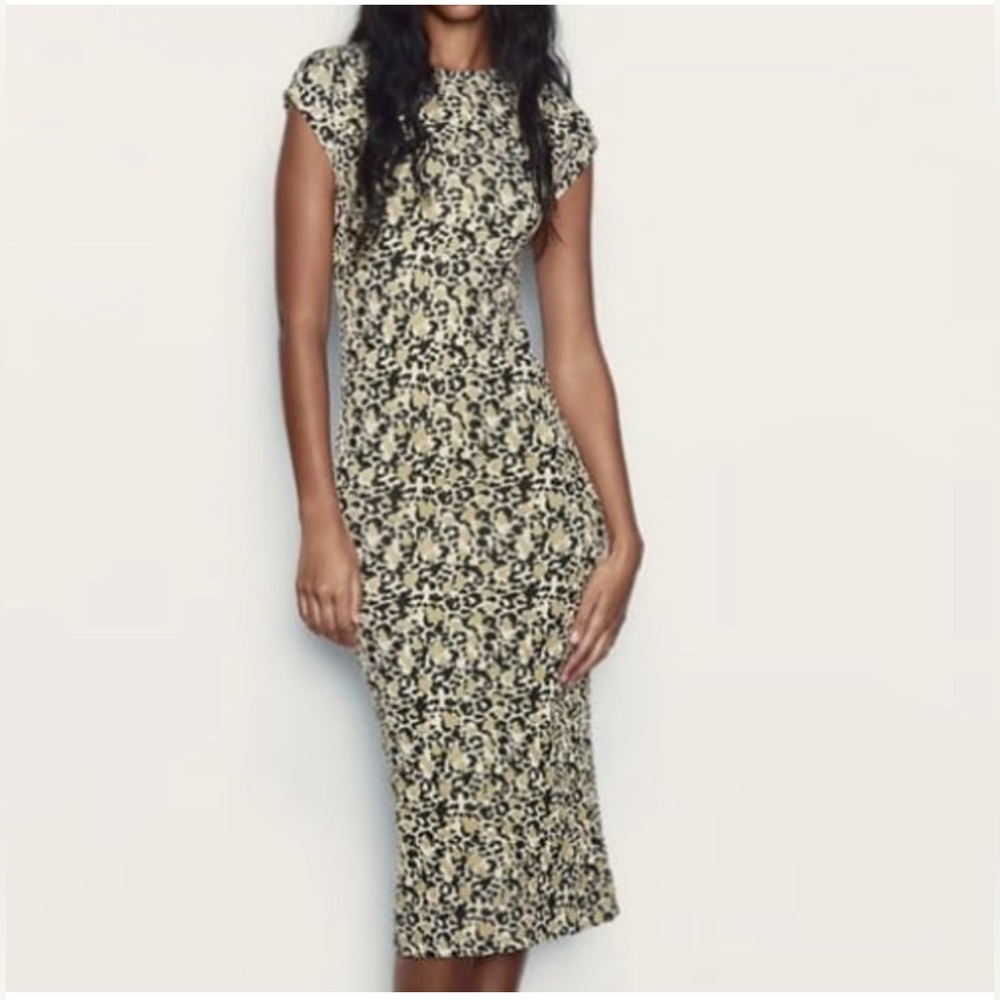 Brand new Zara Fitted Cap  Leopard Prints Midi Dress